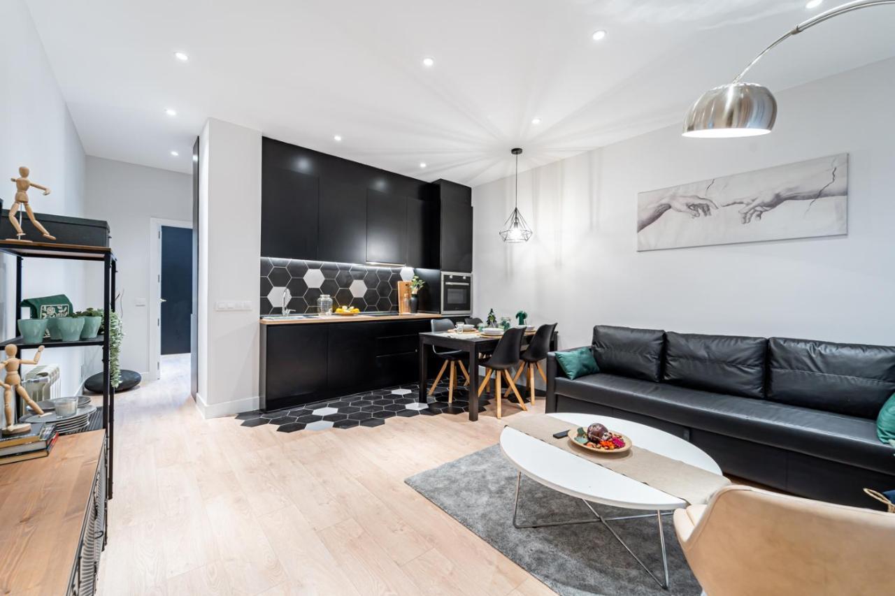 Edsam Madrid Apartments Black Kültér fotó